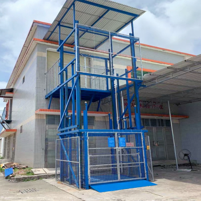 怀化建材厂室外升降货梯安装